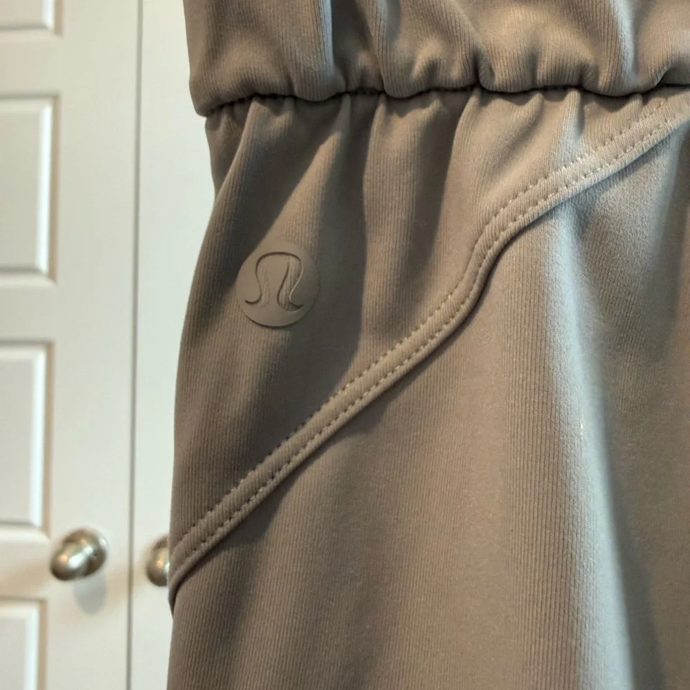 Lululemon Keep Moving High Rise Full Length Pant Rhino Gray Size 8
